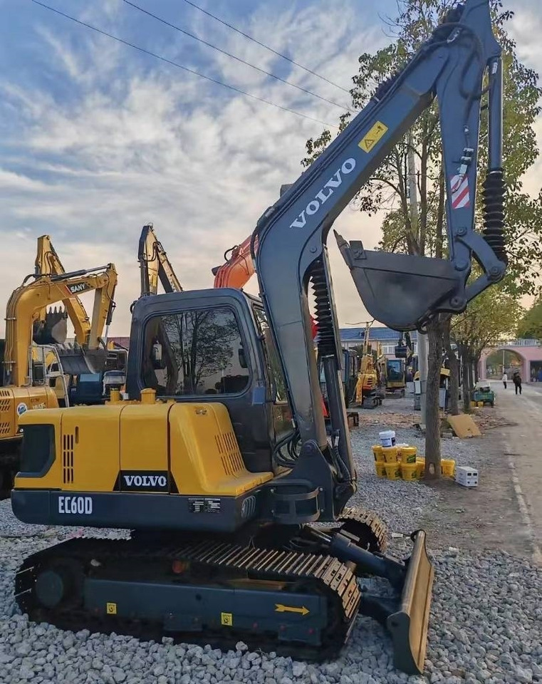 Volvo EC 60 D - Ekskavator perayap: gambar 2 Volvo EC 60 D - Ekskavator perayap: gambar 2