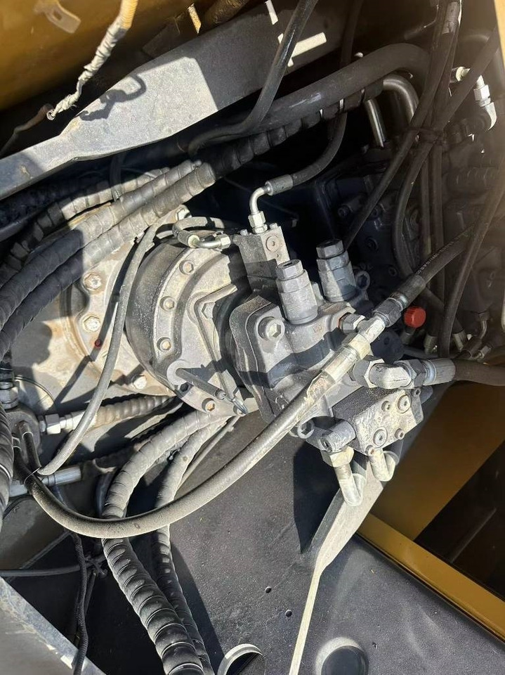 XCMG XE 215 DA - Ekskavator perayap: gambar 5 XCMG XE 215 DA - Ekskavator perayap: gambar 5