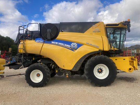 New Holland CR 7.90 - Pemanen gabungan: gambar 1 New Holland CR 7.90 - Pemanen gabungan: gambar 1