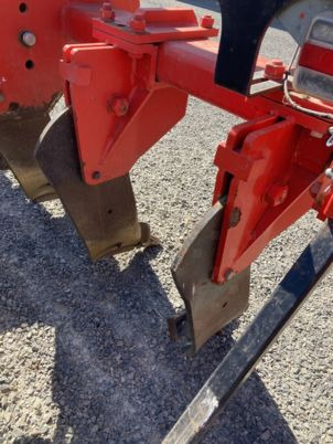 Quivogne SCD 300 - Bajak subsoil: gambar 3 Quivogne SCD 300 - Bajak subsoil: gambar 3