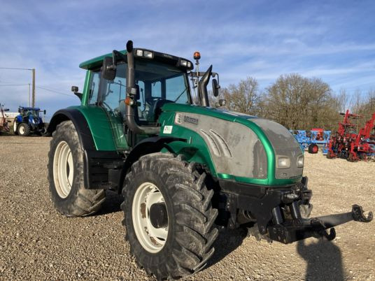 Valtra T162 VERSU - Traktor: gambar 1 Valtra T162 VERSU - Traktor: gambar 1