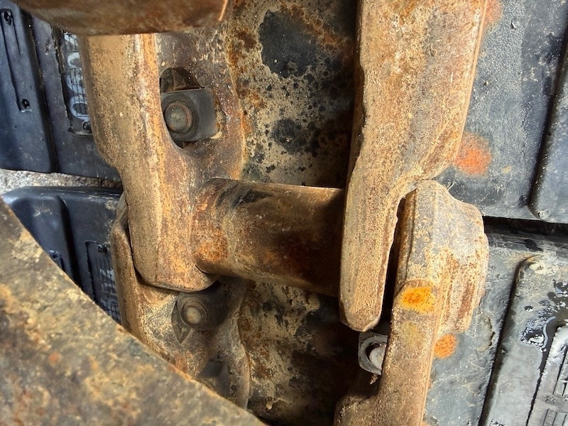 Ekskavator perayap Hitachi ZX 135 US 5-B: gambar 10