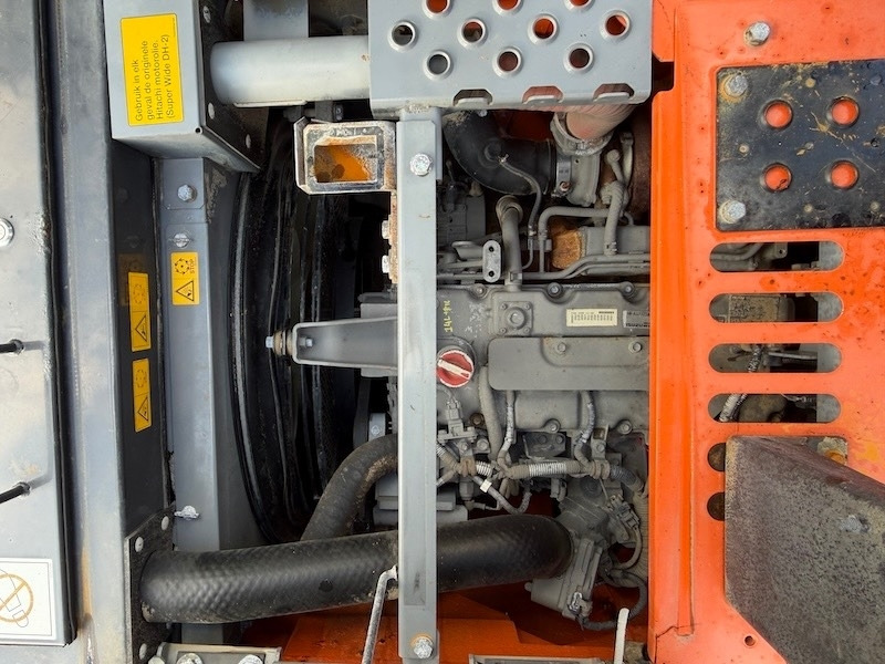 Ekskavator perayap Hitachi ZX 135 US 5-B: gambar 15