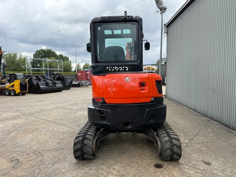 Kubota U 36-4 - Ekskavator mini: gambar 3 Kubota U 36-4 - Ekskavator mini: gambar 3
