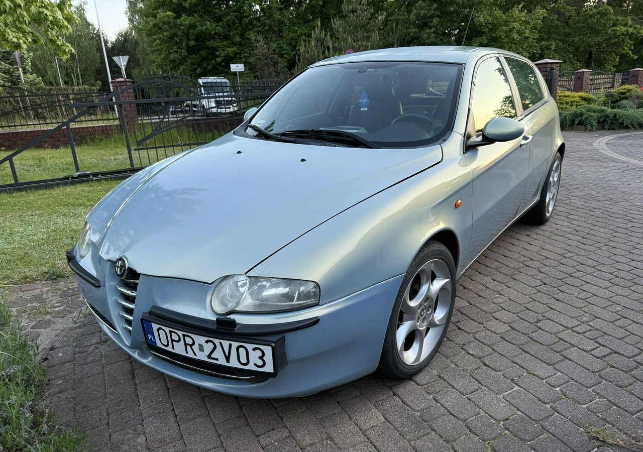 Alfa Romeo 147 Alfa Romeo 147 Klima 1.9 jtd-140KM - Mobil: gambar 2 Alfa Romeo 147 Alfa Romeo 147 Klima 1.9 jtd-140KM - Mobil: gambar 2