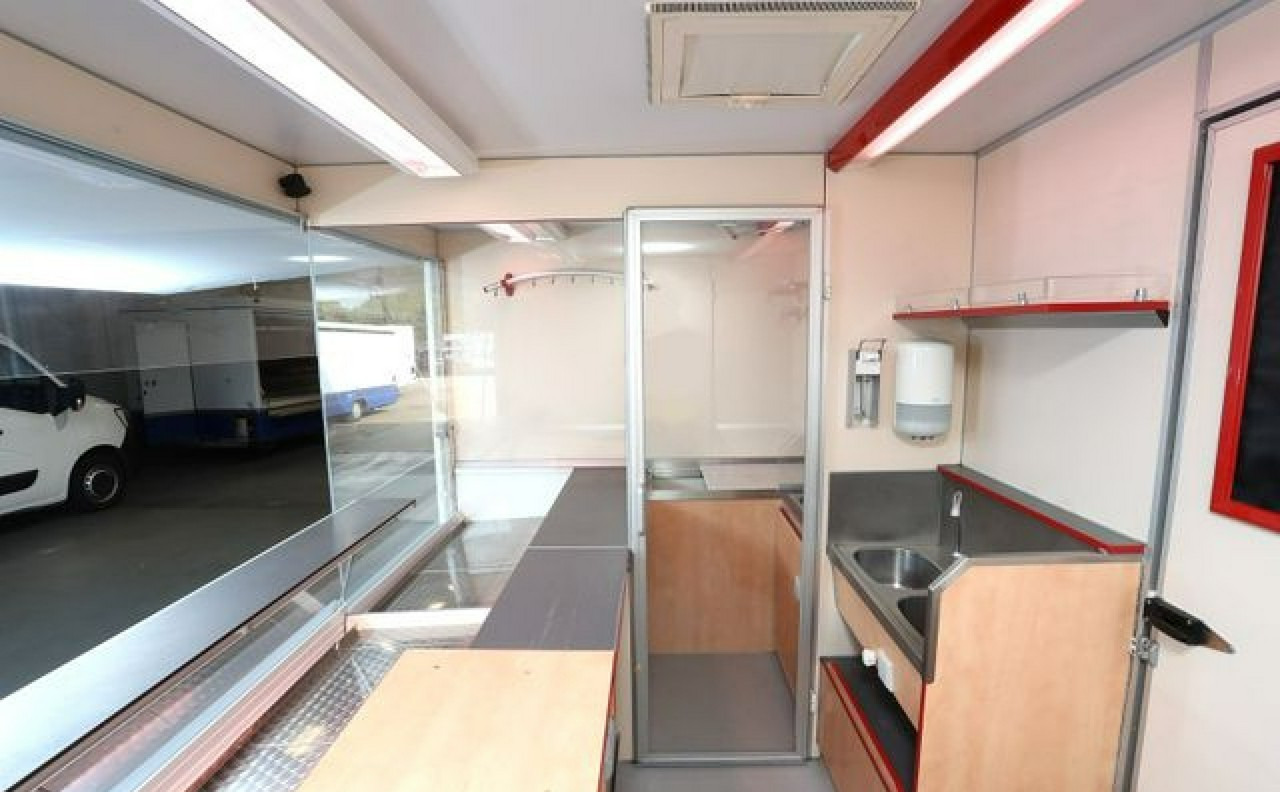 Fiat Ducato Autosklep Gastronomiczny Food Truck Foodtruck Sklep bar 3500 Borco20 - Truk penjual: gambar 3 Fiat Ducato Autosklep Gastronomiczny Food Truck Foodtruck Sklep bar 3500 Borco20 - Truk penjual: gambar 3