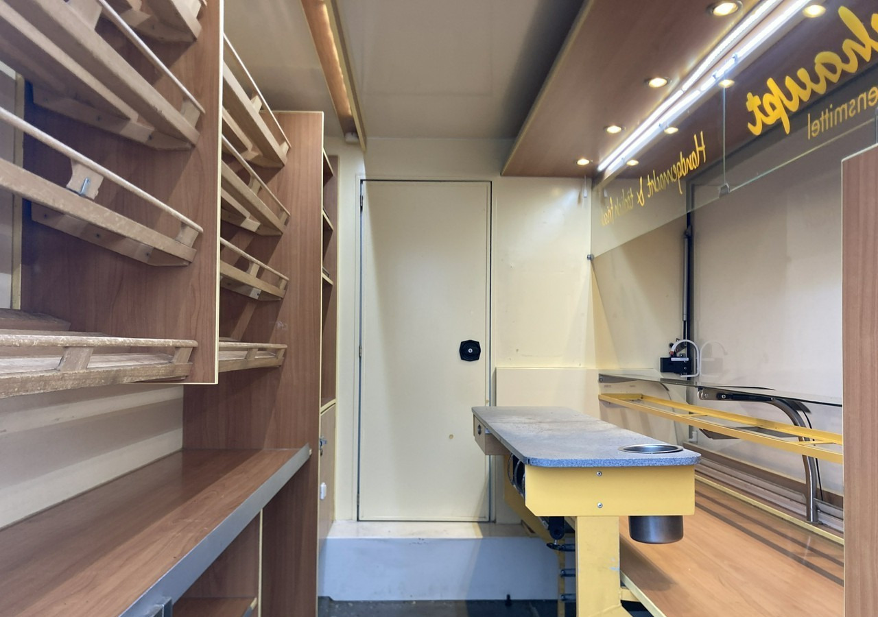 Fiat Ducato Autosklep pieczy Gastronomiczny Food Truck Foodtruck sklep bar 2013 - Truk penjual: gambar 3 Fiat Ducato Autosklep pieczy Gastronomiczny Food Truck Foodtruck sklep bar 2013 - Truk penjual: gambar 3