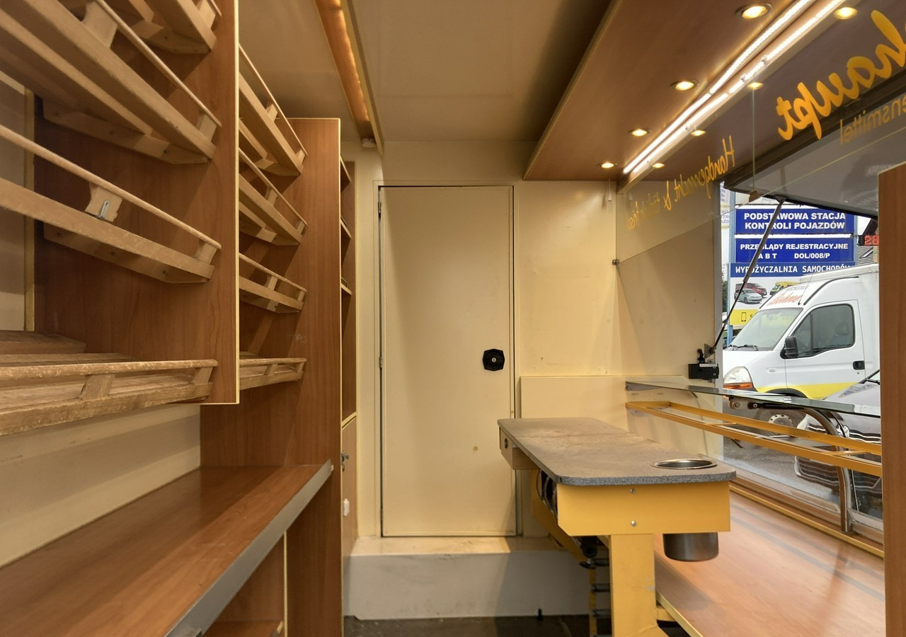 Fiat Ducato Autosklep pieczy Gastronomiczny Food Truck Foodtruck sklep bar 2013 - Truk penjual: gambar 5 Fiat Ducato Autosklep pieczy Gastronomiczny Food Truck Foodtruck sklep bar 2013 - Truk penjual: gambar 5