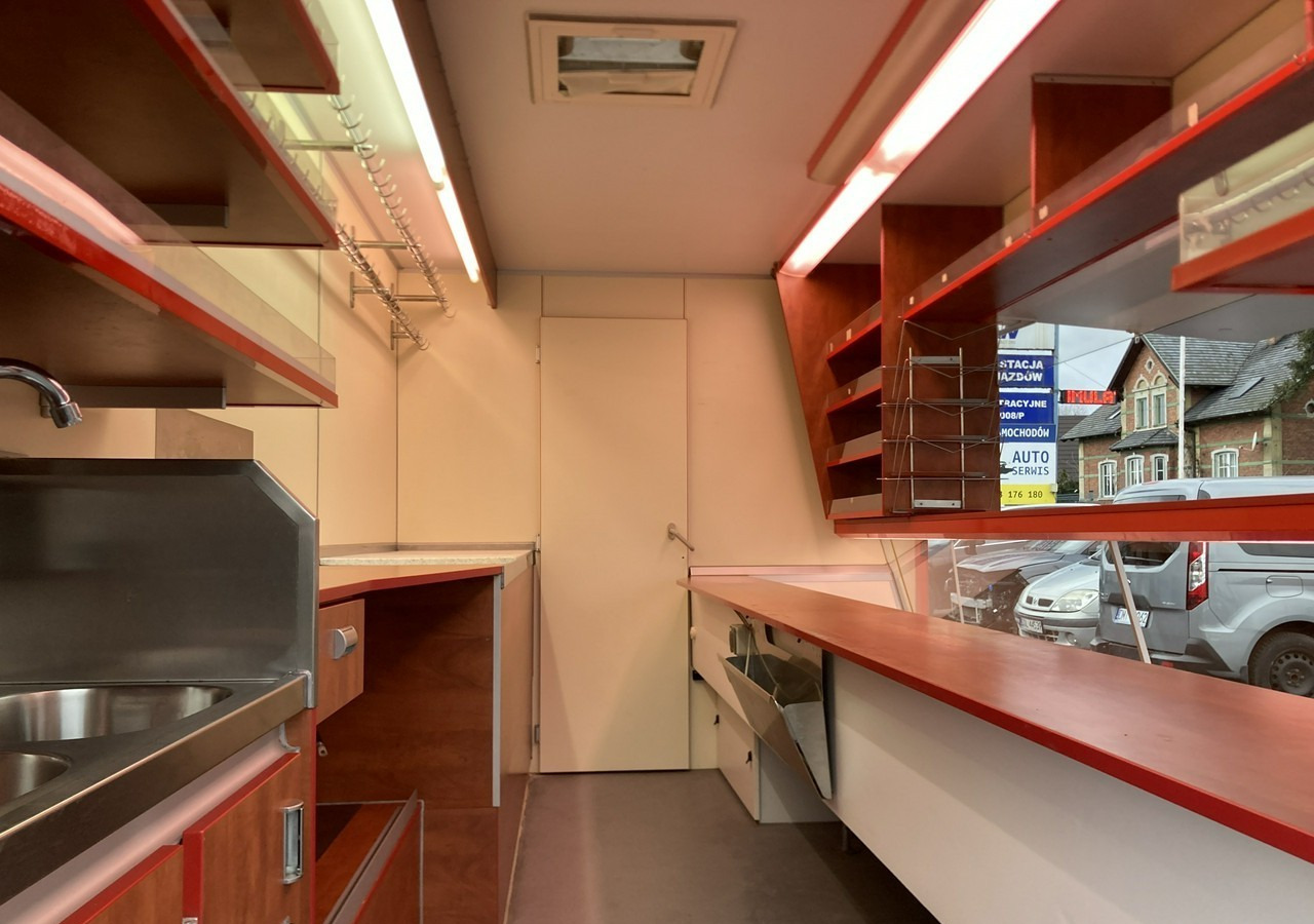 Fiat Ducato Autosklep wędlin Gastronomiczny Food Truck Foodtruck 136tkm Borco 20 - Truk penjual: gambar 3 Fiat Ducato Autosklep wędlin Gastronomiczny Food Truck Foodtruck 136tkm Borco 20 - Truk penjual: gambar 3