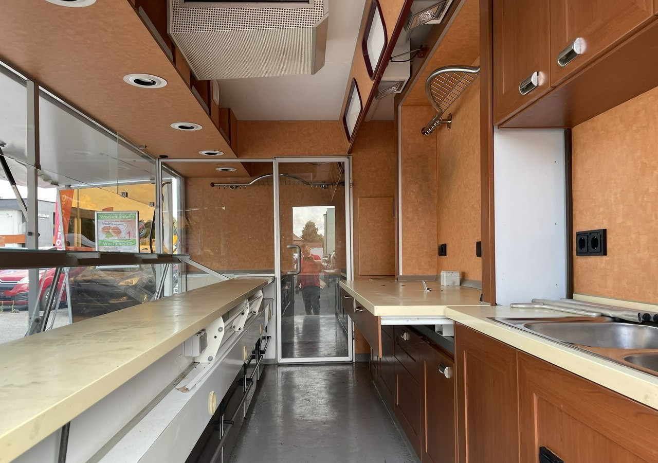 Fiat Ducato Autosklep wędlin Gastronomiczny Food Truck Foodtruck 55122km Borco20 - Truk penjual: gambar 3 Fiat Ducato Autosklep wędlin Gastronomiczny Food Truck Foodtruck 55122km Borco20 - Truk penjual: gambar 3