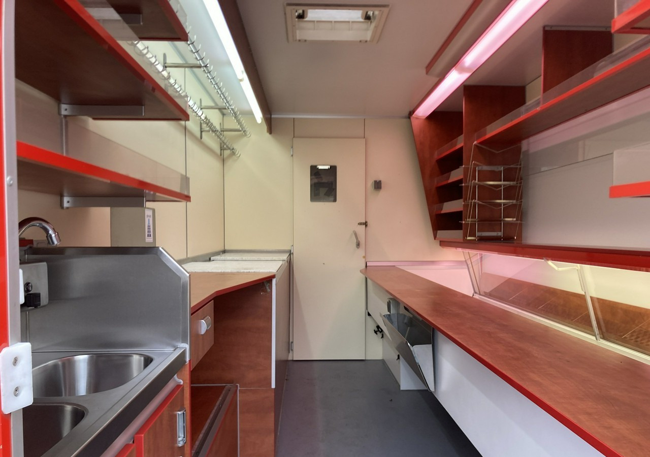 Fiat Ducato Autosklep wędliny Gastronomiczny Food Truck Foodtruck sklep Borco 20 - Truk penjual: gambar 2 Fiat Ducato Autosklep wędliny Gastronomiczny Food Truck Foodtruck sklep Borco 20 - Truk penjual: gambar 2