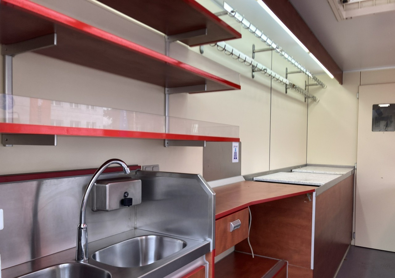 Fiat Ducato Autosklep wędliny Gastronomiczny Food Truck Foodtruck sklep Borco 20 - Truk penjual: gambar 3 Fiat Ducato Autosklep wędliny Gastronomiczny Food Truck Foodtruck sklep Borco 20 - Truk penjual: gambar 3
