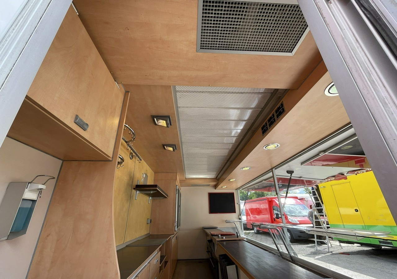 Fiat Ducato Ducat Autosklep wędlin Gastronomiczny Food Truck Foodtruck SklepBORC - Truk penjual: gambar 4 Fiat Ducato Ducat Autosklep wędlin Gastronomiczny Food Truck Foodtruck SklepBORC - Truk penjual: gambar 4