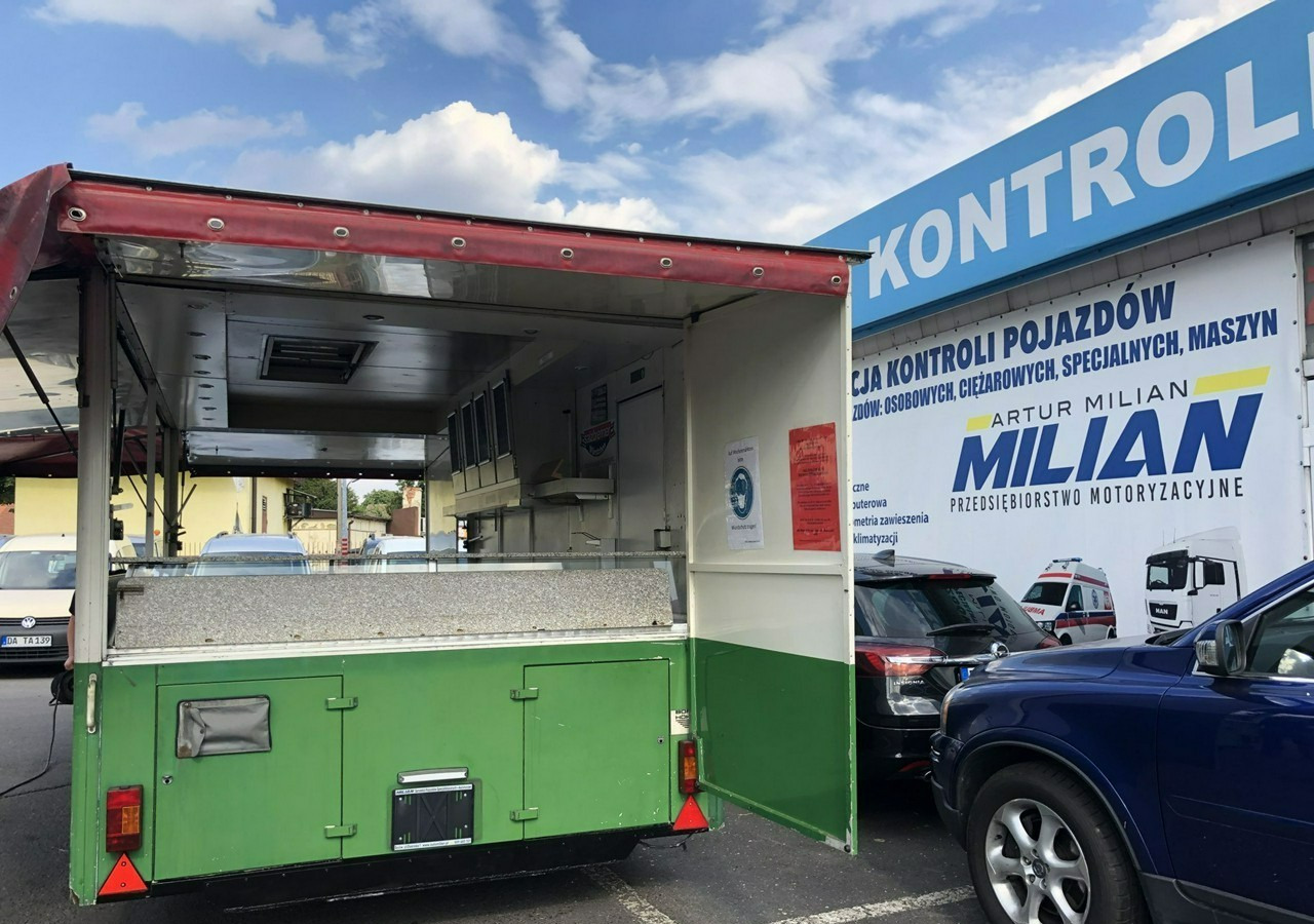 Inna Inny Autosklep Gastronomicznay Foodtruck sklep Food truck Gril imbis Borc - Trailer penjual: gambar 4 Inna Inny Autosklep Gastronomicznay Foodtruck sklep Food truck Gril imbis Borc - Trailer penjual: gambar 4
