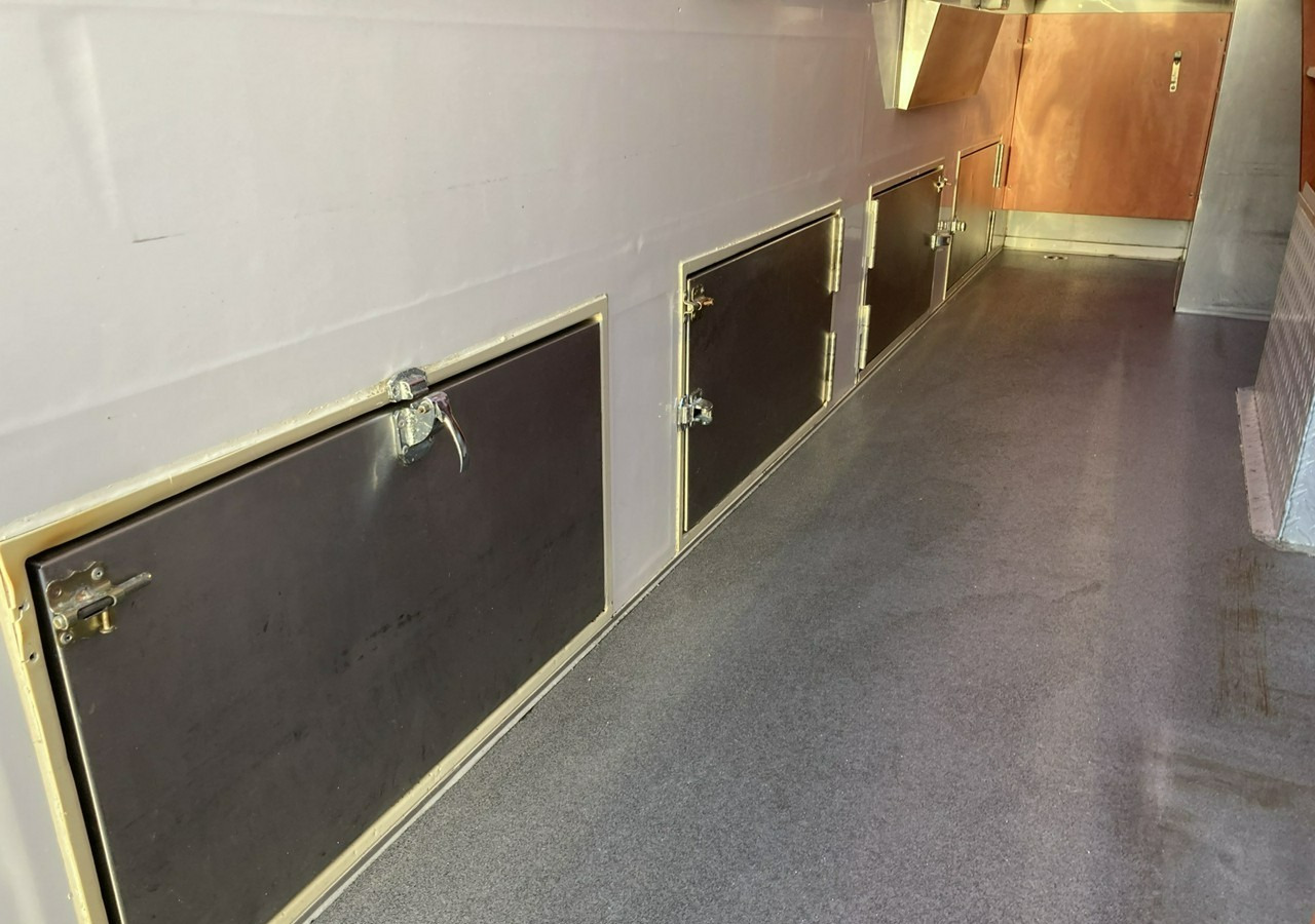 Trailer penjual Inna Inny Autosklep wędlin Gastronomiczna food truck foodtruck sklep 2004: gambar 7