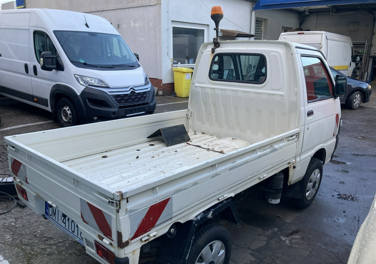 Inna Inny PFAU Piaggio Porter 4X4 Skrzynia odśnieżarka Pług 5655km 2012 - Van flatbed: gambar 4 Inna Inny PFAU Piaggio Porter 4X4 Skrzynia odśnieżarka Pług 5655km 2012 - Van flatbed: gambar 4