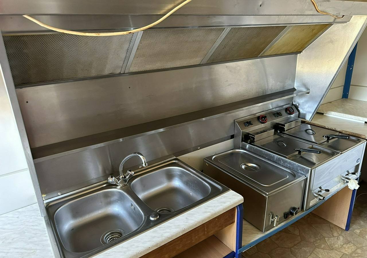 Inna Inny Smażalnia ryb Autosklep Gastronomiczna food truck foodtruck sklep 20 - Trailer penjual: gambar 2 Inna Inny Smażalnia ryb Autosklep Gastronomiczna food truck foodtruck sklep 20 - Trailer penjual: gambar 2