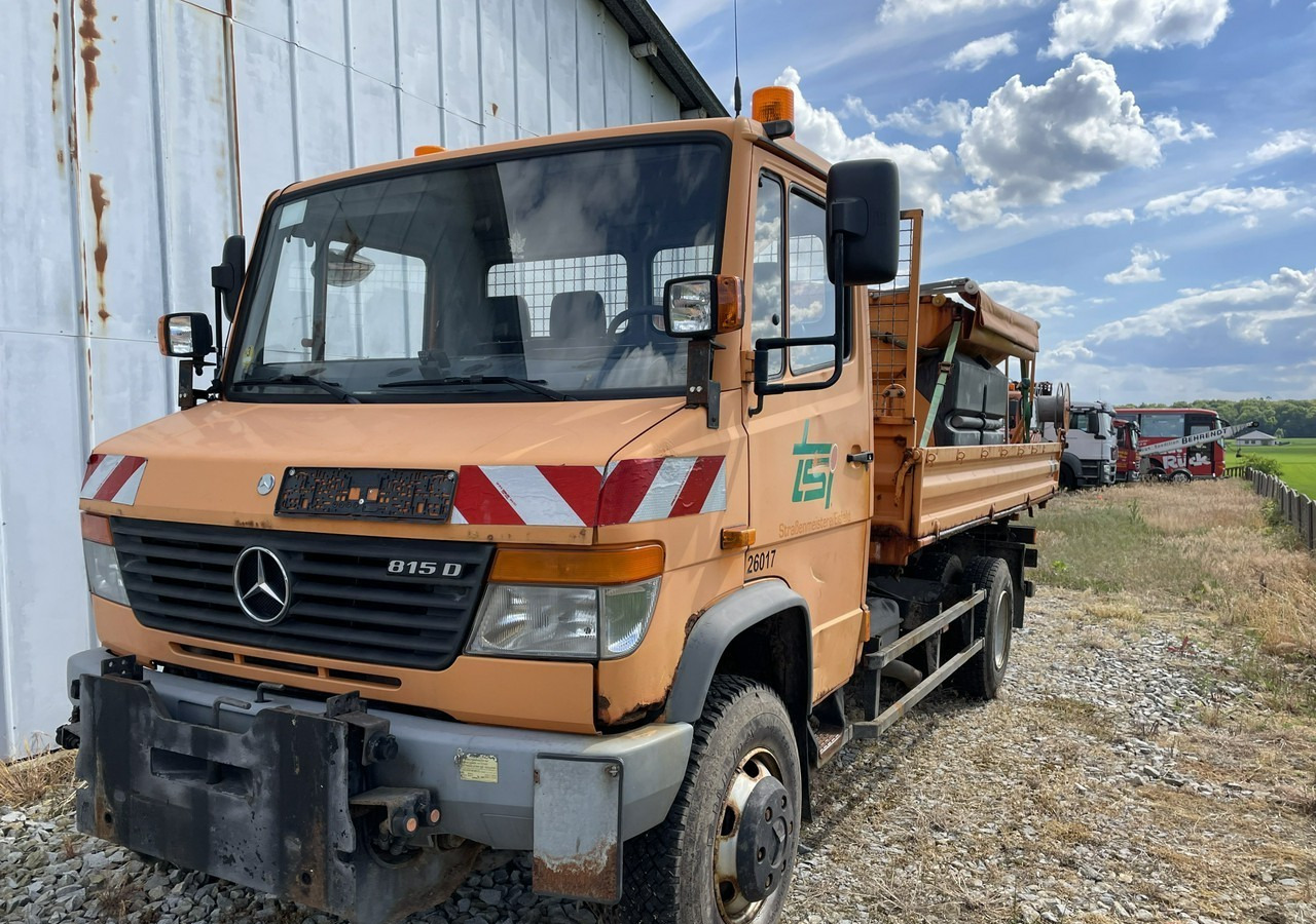 Mercedes-Benz Inny Mercedes-Benz Mercedes Vario 815 Wywrotka 4X4 2004 - Truk bajak salju: gambar 3 Mercedes-Benz Inny Mercedes-Benz Mercedes Vario 815 Wywrotka 4X4 2004 - Truk bajak salju: gambar 3