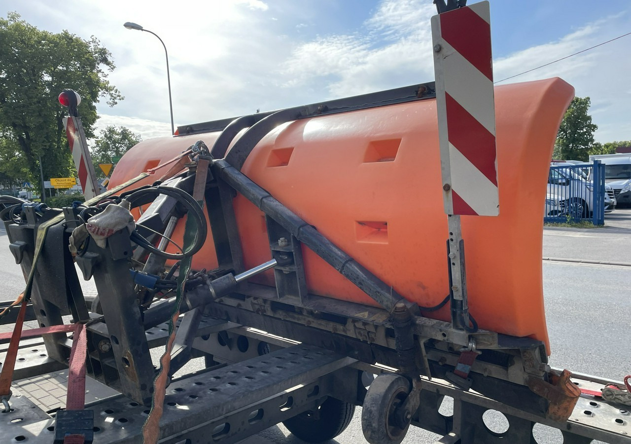 Mercedes-Benz Inny Mercedes-Benz Mercedes Vario 815 Wywrotka 4X4 posypywarka pług 2004 - Truk bajak salju: gambar 4 Mercedes-Benz Inny Mercedes-Benz Mercedes Vario 815 Wywrotka 4X4 posypywarka pług 2004 - Truk bajak salju: gambar 4