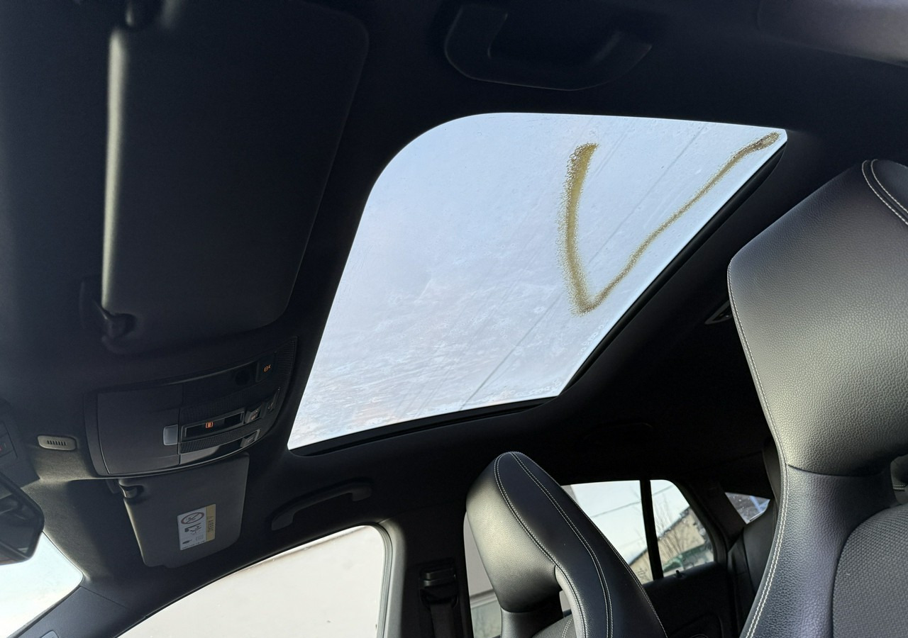 Mobil Mercedes-Benz Klasa CLA C117/X117 Mercedes-Benz Klasa CLA Mercedes CLA 250 4MATIC 2.0-210KM Bogate wyposażenie 2016: gambar 13