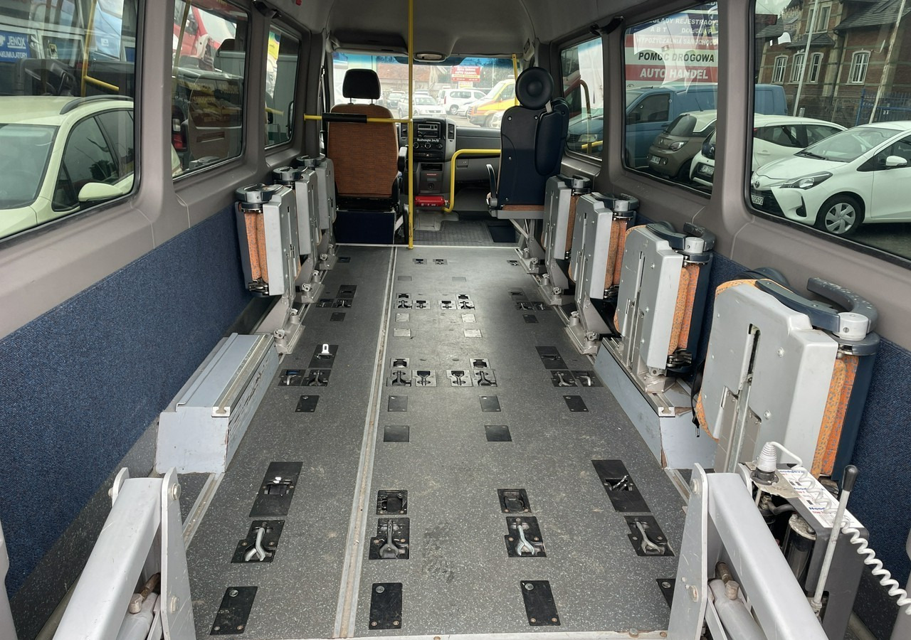 Mercedes-Benz Sprinter 906 Sprinter Maxi przewozu niepełnosprawnych Rampa inwalida Flex 3-wózki - Mobil: gambar 4 Mercedes-Benz Sprinter 906 Sprinter Maxi przewozu niepełnosprawnych Rampa inwalida Flex 3-wózki - Mobil: gambar 4