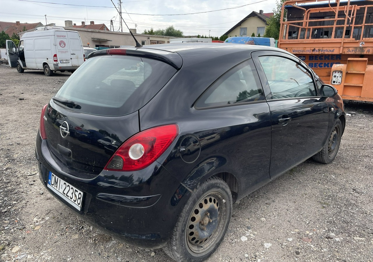 Opel Corsa D Opel Corsa 1,2-16V 80KM Klima 2008 - Hatchback: gambar 5 Opel Corsa D Opel Corsa 1,2-16V 80KM Klima 2008 - Hatchback: gambar 5