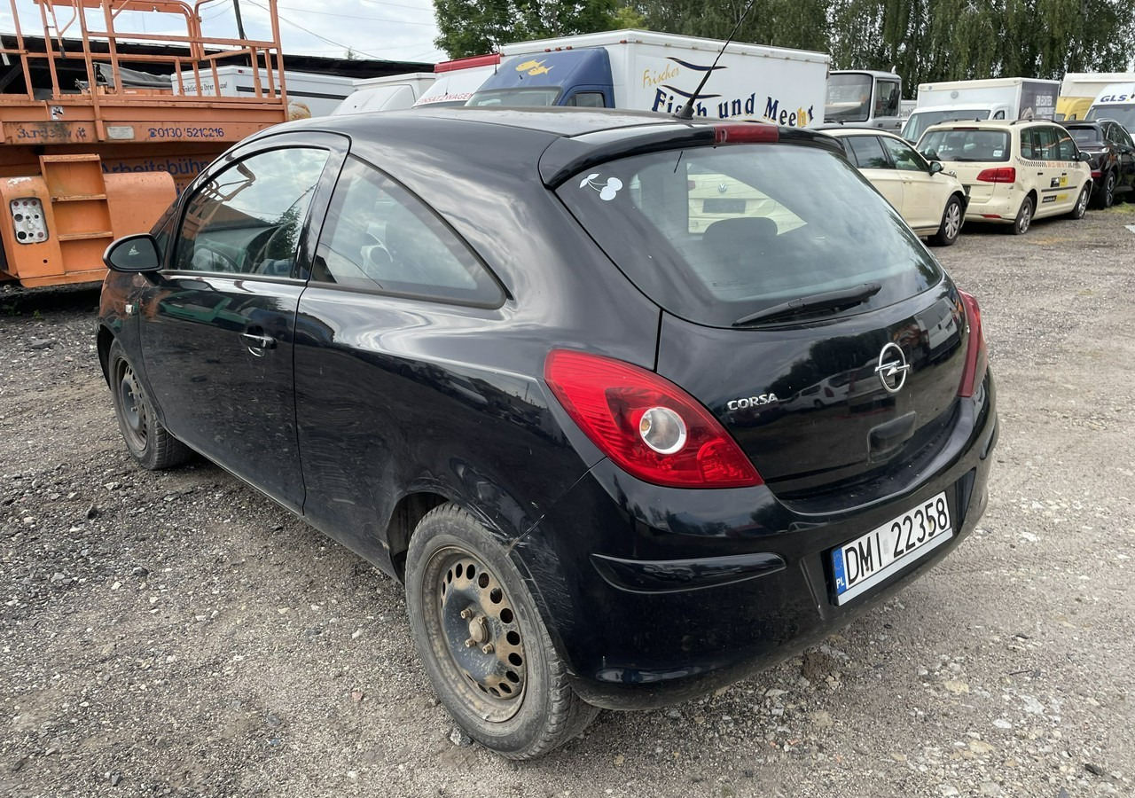 Opel Corsa D Opel Corsa 1,2-16V 80KM Klima 2008 - Hatchback: gambar 4 Opel Corsa D Opel Corsa 1,2-16V 80KM Klima 2008 - Hatchback: gambar 4
