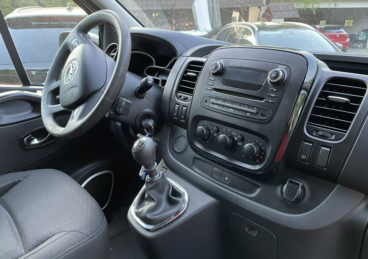 Opel Vivaro III Opel Vivaro 1.6-125KM Long 2x Klima Model 2019 - Mobil: gambar 3 Opel Vivaro III Opel Vivaro 1.6-125KM Long 2x Klima Model 2019 - Mobil: gambar 3
