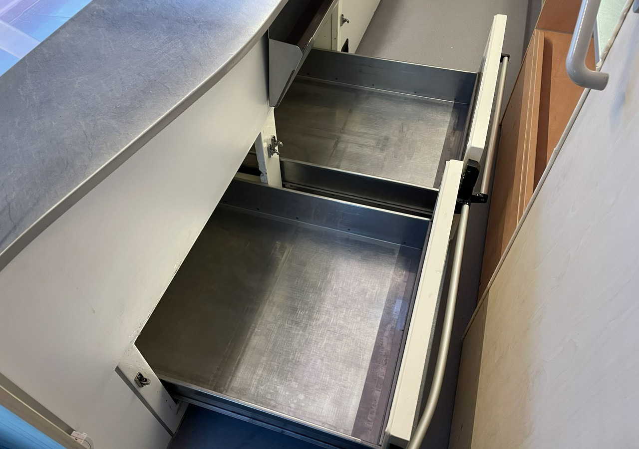 Renault Master Autosklep Wędlin Gastronomiczny Food Truck Foodtruck sklep BORCO 201 - Truk penjual: gambar 5 Renault Master Autosklep Wędlin Gastronomiczny Food Truck Foodtruck sklep BORCO 201 - Truk penjual: gambar 5