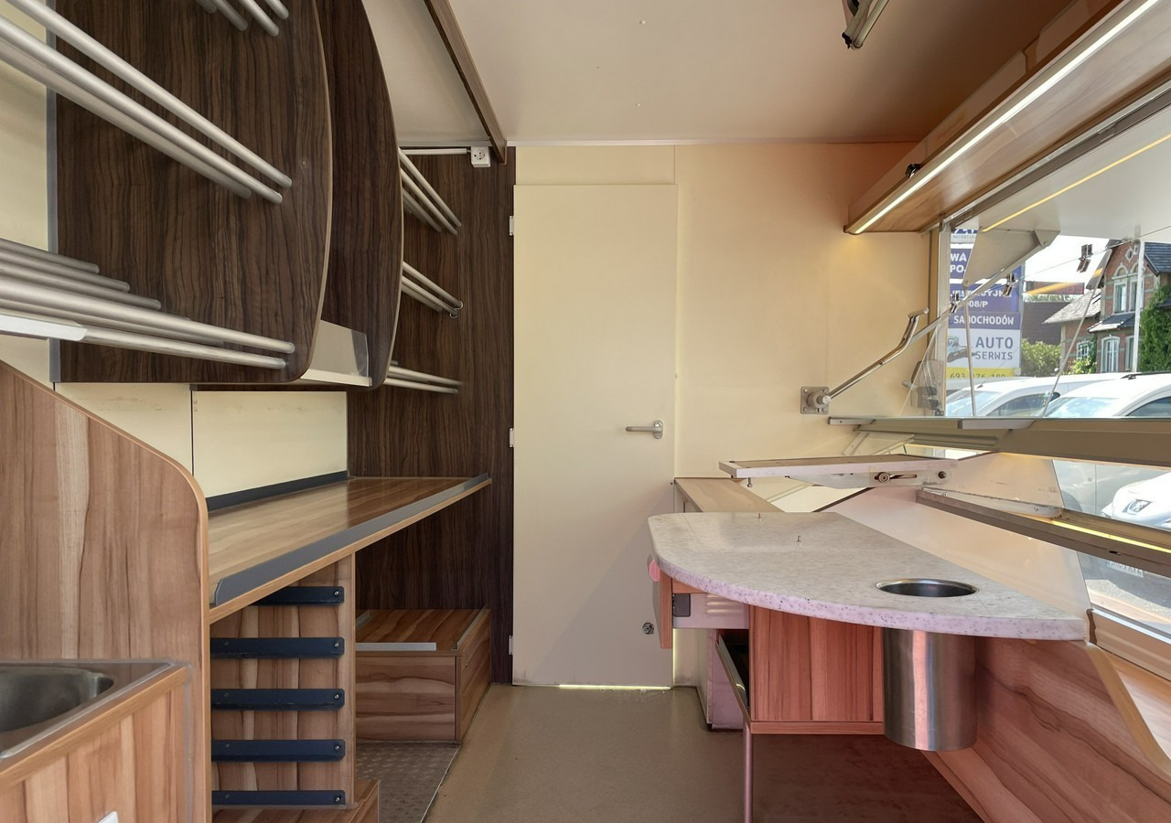 Renault Master Autosklep pieczywa Gastronomiczny Food Truck Foodtruck Sklep Borco20 - Truk penjual: gambar 2 Renault Master Autosklep pieczywa Gastronomiczny Food Truck Foodtruck Sklep Borco20 - Truk penjual: gambar 2