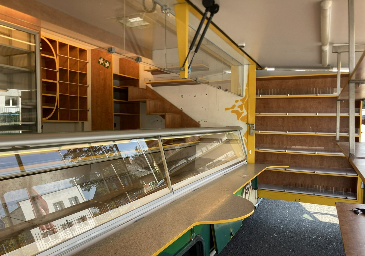Renault Master Autosklep wędlin sklep bar Gastronomiczny Food Truck Foodtruck Borco - Truk penjual: gambar 4 Renault Master Autosklep wędlin sklep bar Gastronomiczny Food Truck Foodtruck Borco - Truk penjual: gambar 4