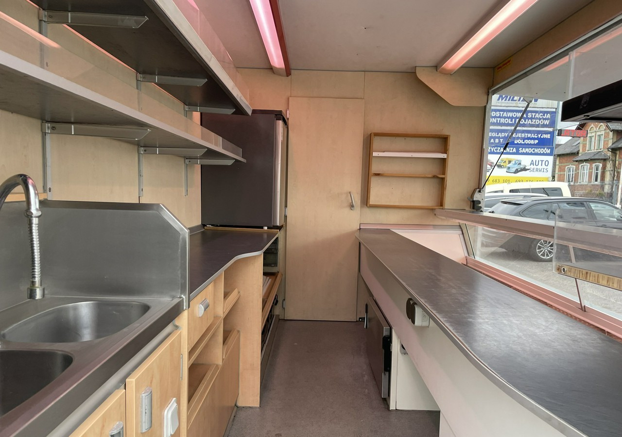 Renault Master Master Autosklep wędli Gastronomiczny Food Truck Foodtruck BORCO 200 - Truk penjual: gambar 3 Renault Master Master Autosklep wędli Gastronomiczny Food Truck Foodtruck BORCO 200 - Truk penjual: gambar 3
