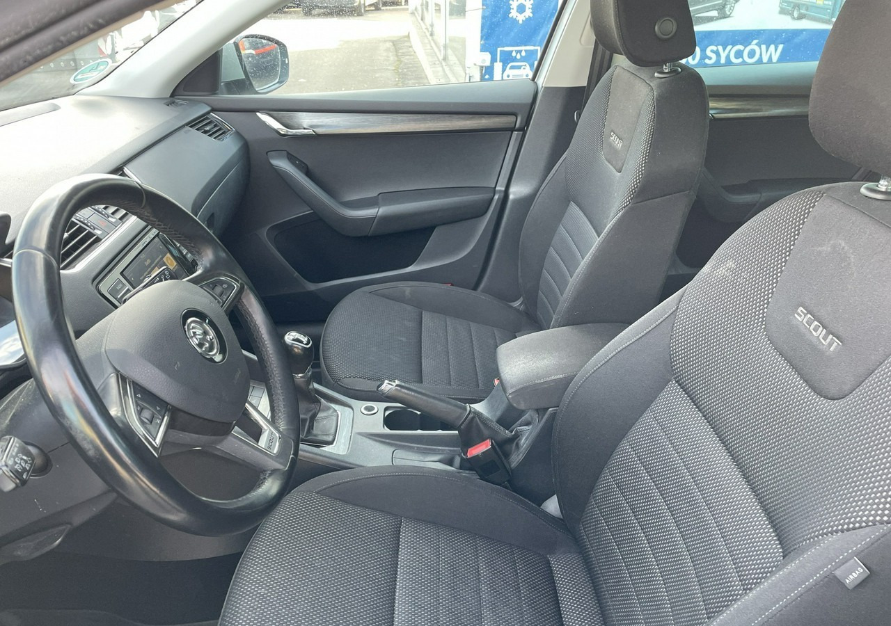 Skoda Octavia III Skoda Octavia 4X4 Scout 2.0 TDI -150KM Model 2017 Bezwypadkowa FV 23 - Mobil: gambar 5 Skoda Octavia III Skoda Octavia 4X4 Scout 2.0 TDI -150KM Model 2017 Bezwypadkowa FV 23 - Mobil: gambar 5