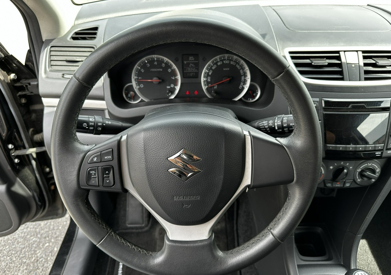Suzuki Swift V Suzuki Swift 1.2-94KM Klima Model 2012 - Hatchback: gambar 5 Suzuki Swift V Suzuki Swift 1.2-94KM Klima Model 2012 - Hatchback: gambar 5