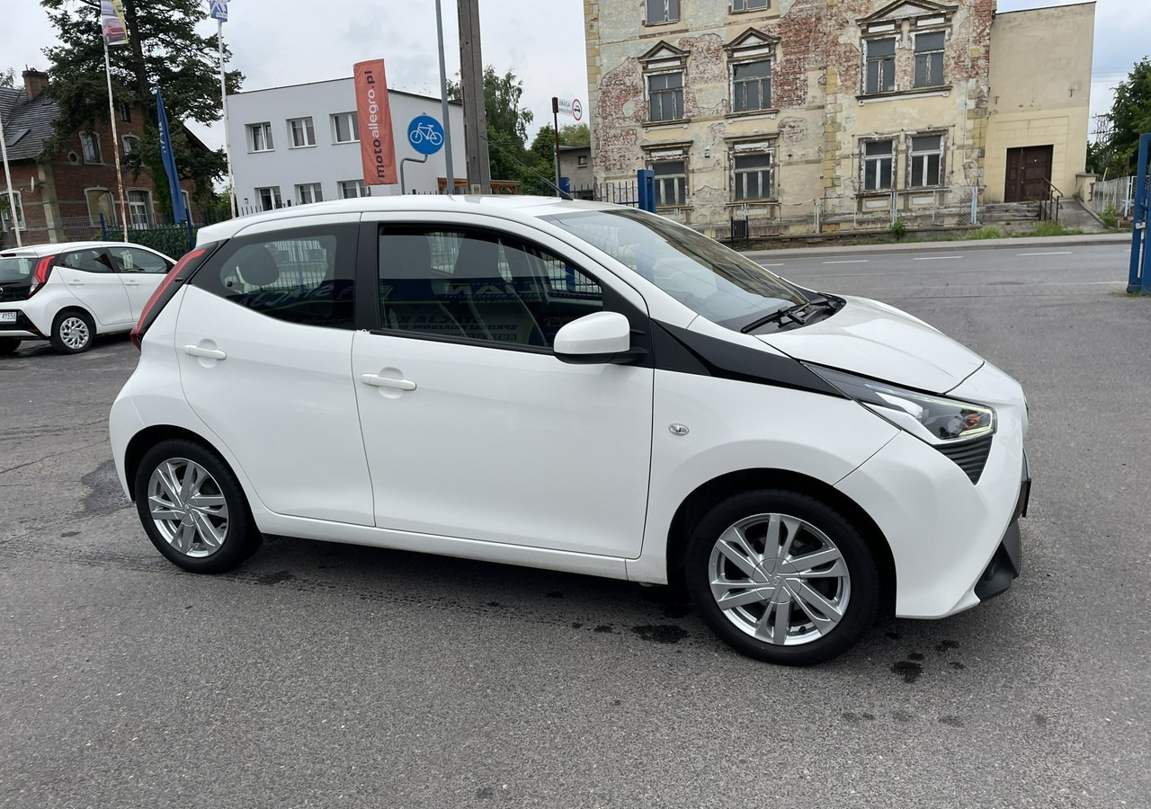 Toyota Aygo II Toyota Aygo 1.0 VVT-i JBL Edition bezyna+LPG Salon PL 2020 - Hatchback: gambar 3 Toyota Aygo II Toyota Aygo 1.0 VVT-i JBL Edition bezyna+LPG Salon PL 2020 - Hatchback: gambar 3