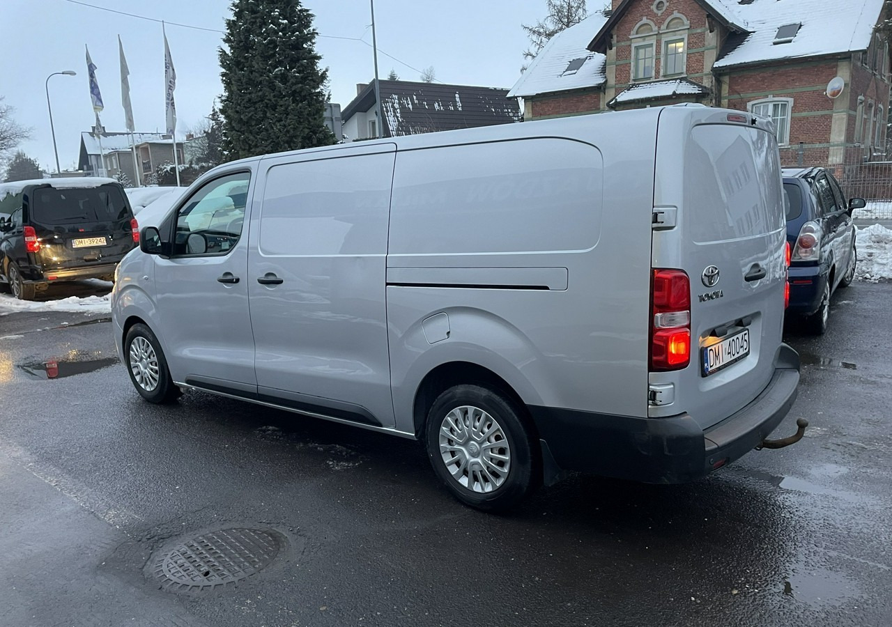Toyota Proace Toyota ProAce 2.0-122KM Max -Long Klima 2x boczne drzwi Salon PL - Van panel: gambar 4 Toyota Proace Toyota ProAce 2.0-122KM Max -Long Klima 2x boczne drzwi Salon PL - Van panel: gambar 4