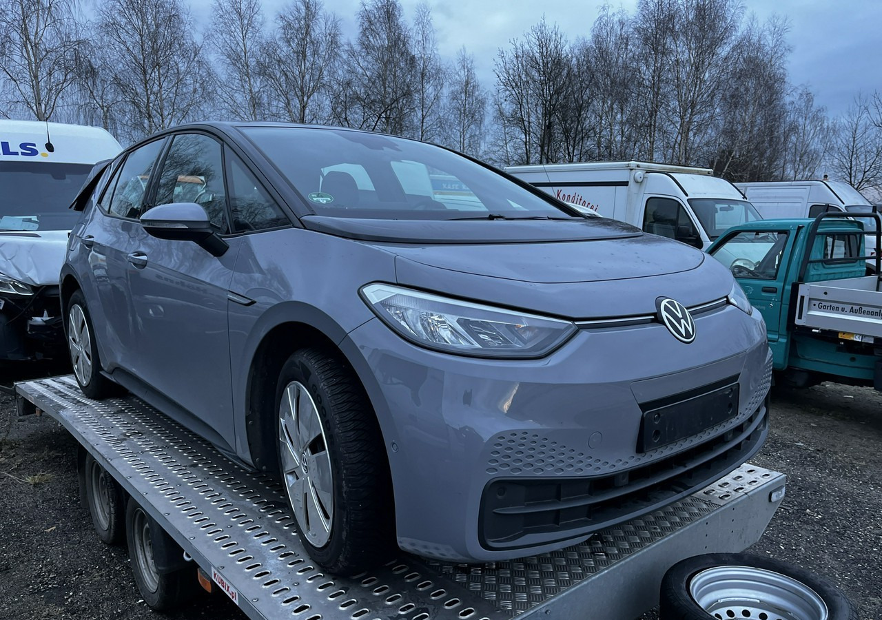Volkswagen ID.3 ID.3 Pure Performance Family Lwd Navi 150KM 2022 - Hatchback: gambar 2 Volkswagen ID.3 ID.3 Pure Performance Family Lwd Navi 150KM 2022 - Hatchback: gambar 2