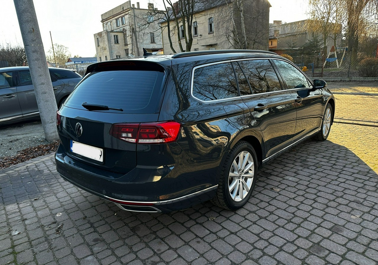 Volkswagen Passat B8 GTE 1.4TSI 218KM Hybryda Plug-in zasięg 50km Panorama*Navi*Skóra*FV2 - Mobil: gambar 5 Volkswagen Passat B8 GTE 1.4TSI 218KM Hybryda Plug-in zasięg 50km Panorama*Navi*Skóra*FV2 - Mobil: gambar 5