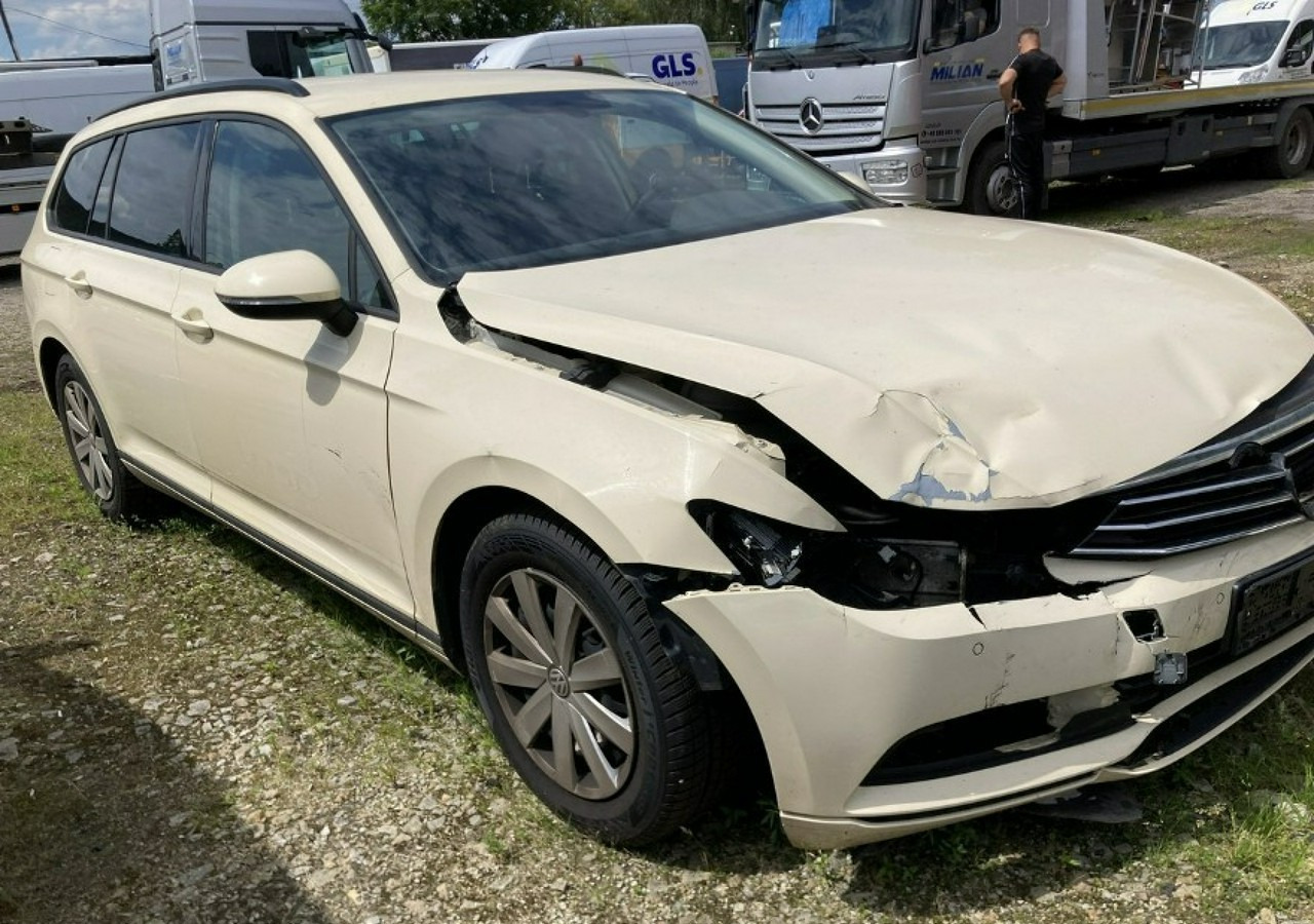 Volkswagen Passat B8 Passat B8 2.0-150KM 2018 - Mobil: gambar 2 Volkswagen Passat B8 Passat B8 2.0-150KM 2018 - Mobil: gambar 2