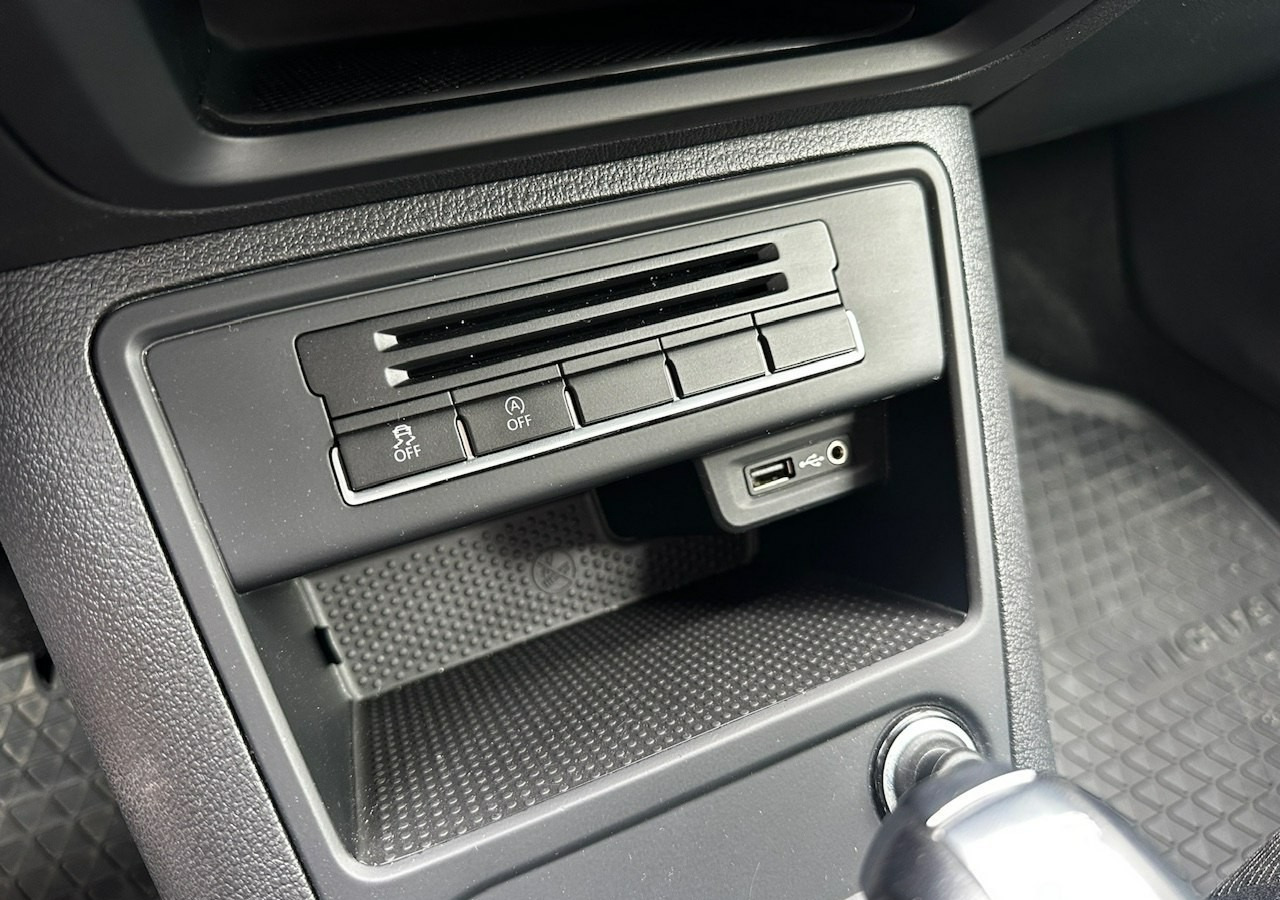 Mobil SUV Volkswagen Tiguan II 1.4TSI DSG 150KM LIFT 2016 Automat Navi Klima Alu: gambar 19 Mobil SUV Volkswagen Tiguan II 1.4TSI DSG 150KM LIFT 2016 Automat Navi Klima Alu: gambar 19