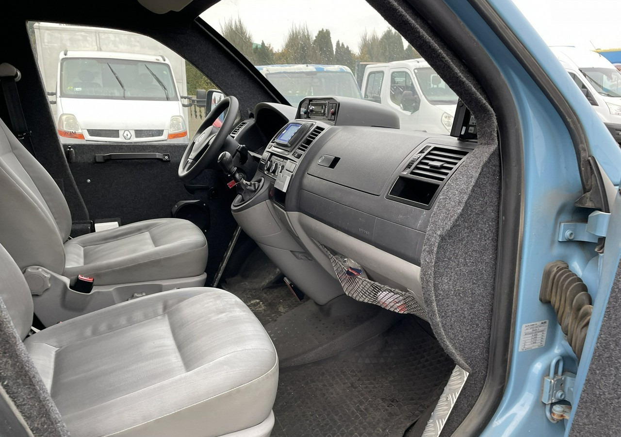 Kendaraan kolektor Volkswagen Transporter T5 Transporter Bankowóz kuloodporny opancerzony Model 2015: gambar 9