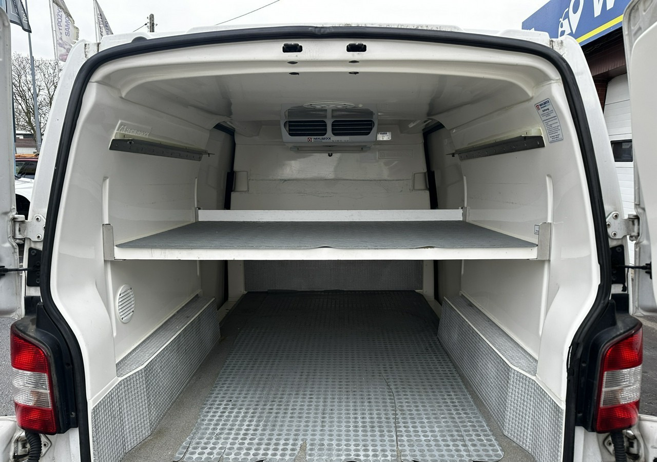 Volkswagen Transporter Transporter T5 LIFT 2.0-180 KM, DSG7 Chłodnia Konvekta Model 2012 - Van berpendingin: gambar 2 Volkswagen Transporter Transporter T5 LIFT 2.0-180 KM, DSG7 Chłodnia Konvekta Model 2012 - Van berpendingin: gambar 2