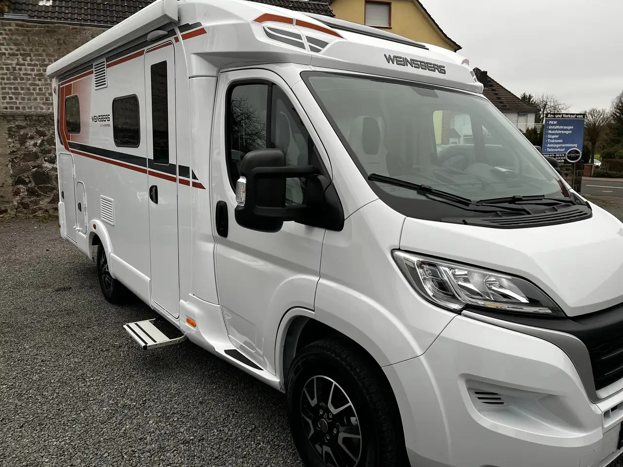 Weinsberg CaraCompact 600 MEG Pepper Mietwagen Verfügbar - Mobil rumah semi-terintegrasi: gambar 1 Weinsberg CaraCompact 600 MEG Pepper Mietwagen Verfügbar - Mobil rumah semi-terintegrasi: gambar 1