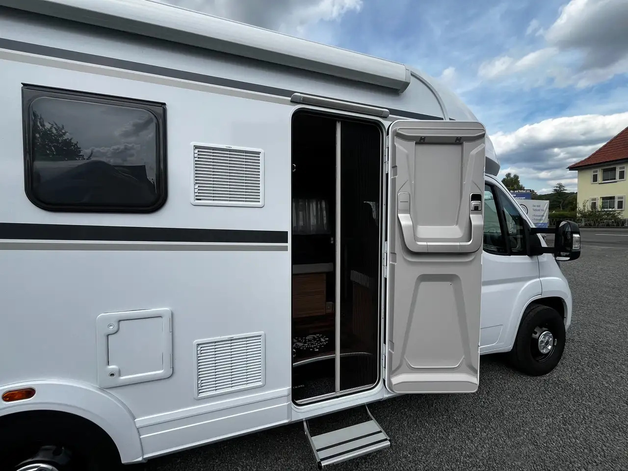 Weinsberg CaraSuite 700 ME - Mobil rumah semi-terintegrasi: gambar 5 Weinsberg CaraSuite 700 ME - Mobil rumah semi-terintegrasi: gambar 5