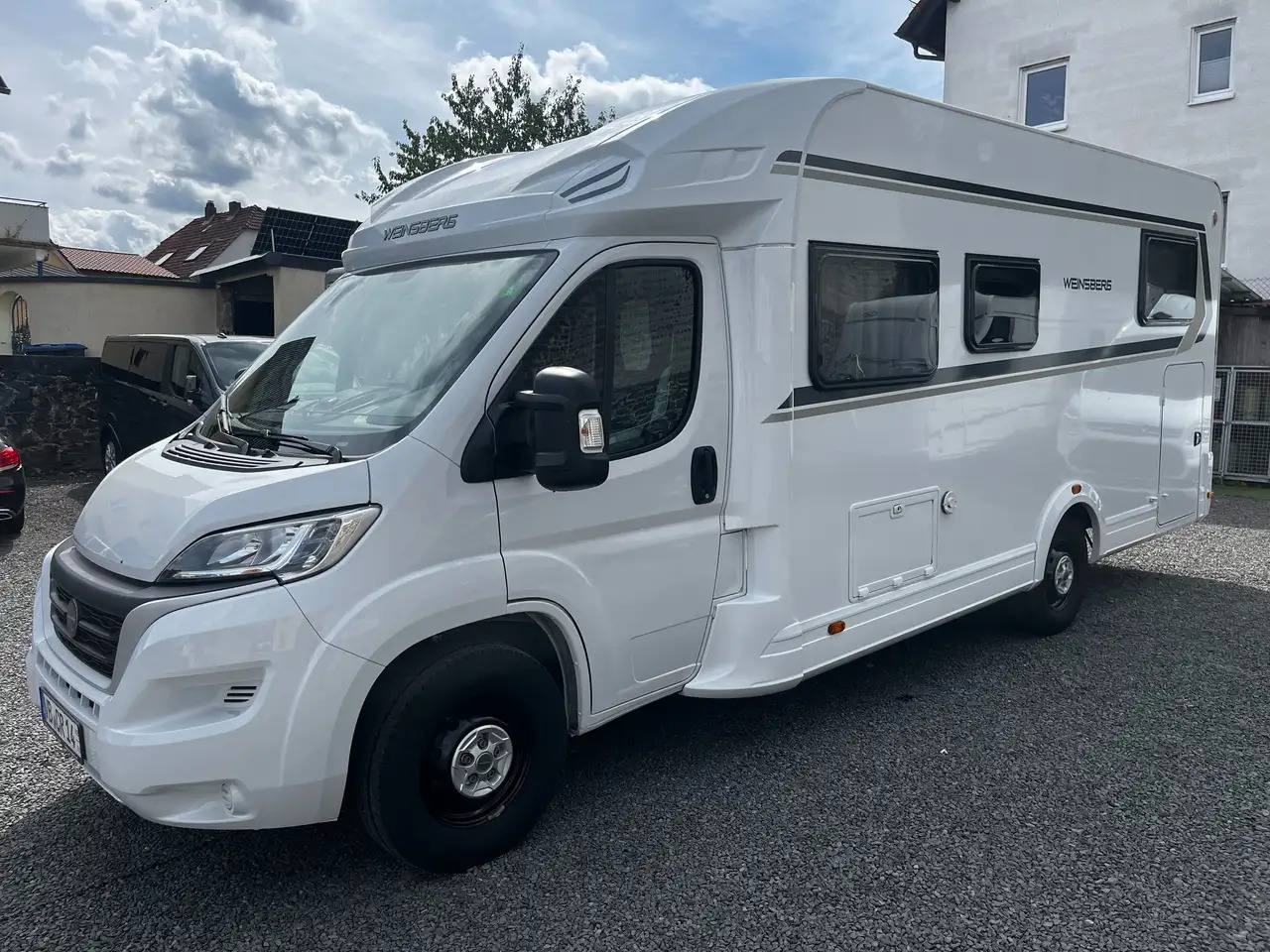Weinsberg CaraSuite 700 ME - Mobil rumah semi-terintegrasi: gambar 1 Weinsberg CaraSuite 700 ME - Mobil rumah semi-terintegrasi: gambar 1