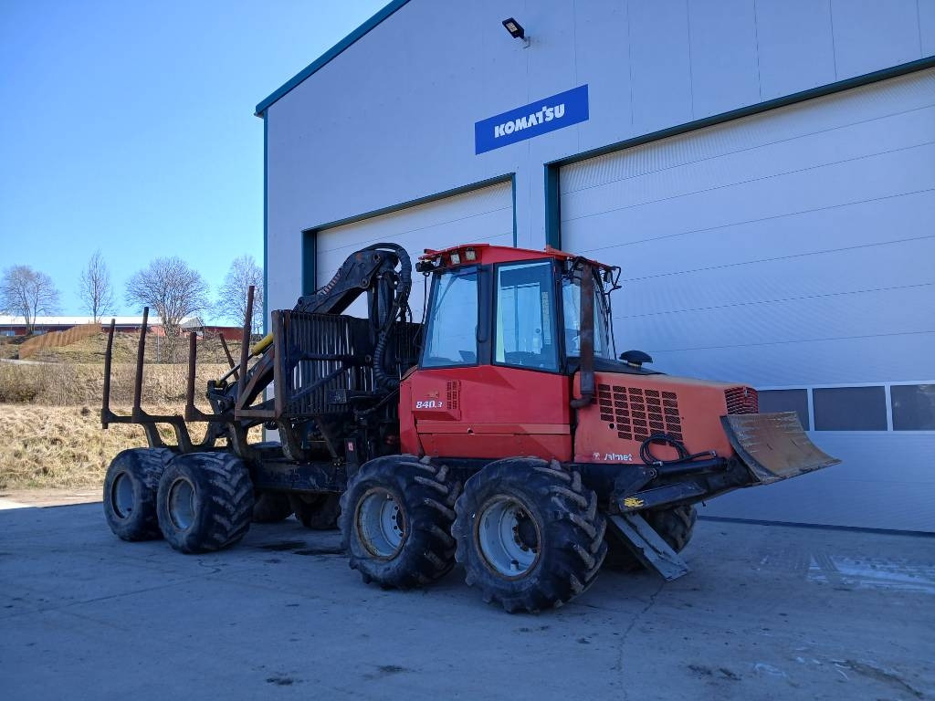 Komatsu 840.3 - Forwarder: gambar 1 Komatsu 840.3 - Forwarder: gambar 1