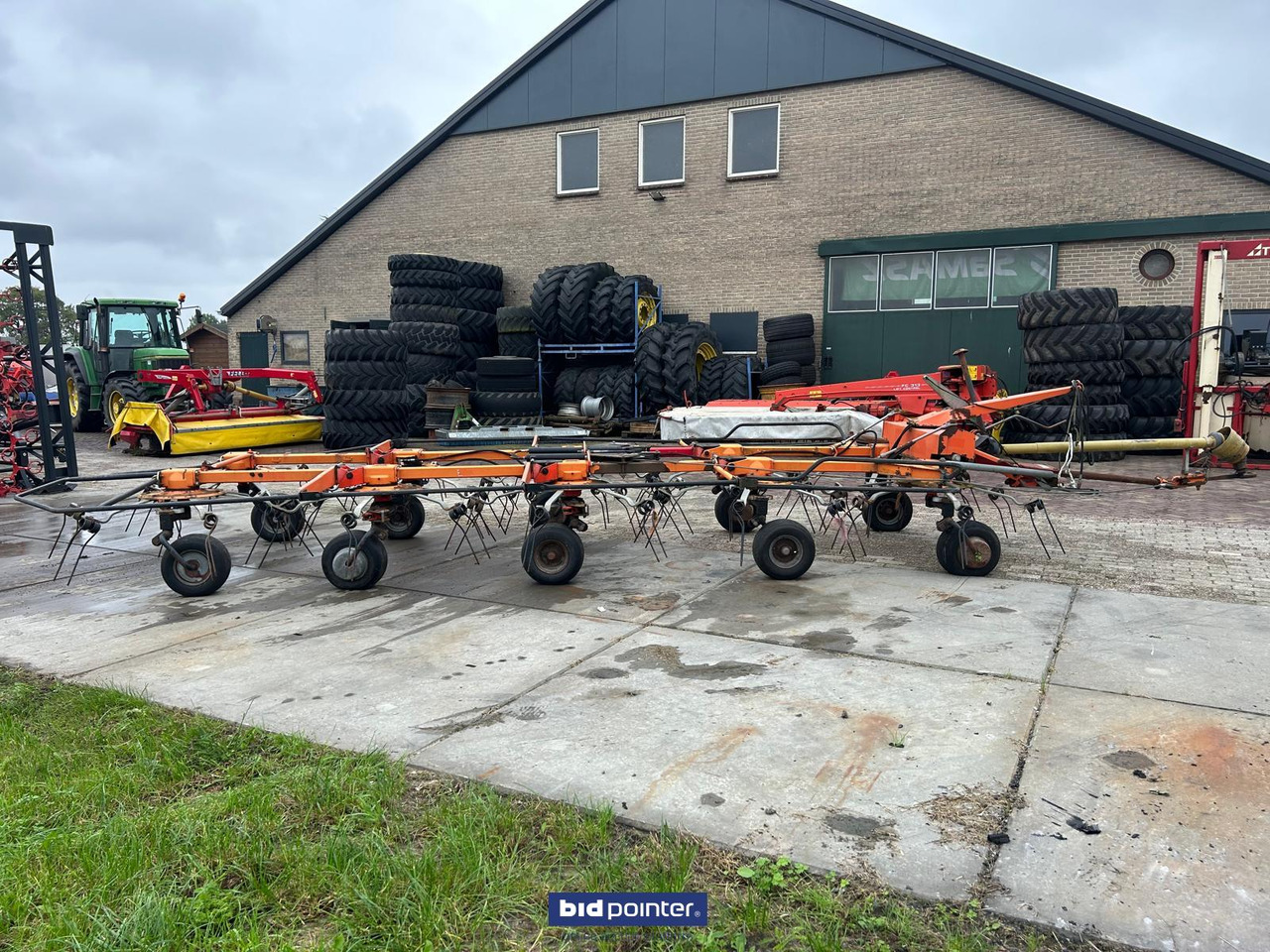 Fella TH1300 Hydro - Tedder/ Menyapu: gambar 1 Fella TH1300 Hydro - Tedder/ Menyapu: gambar 1