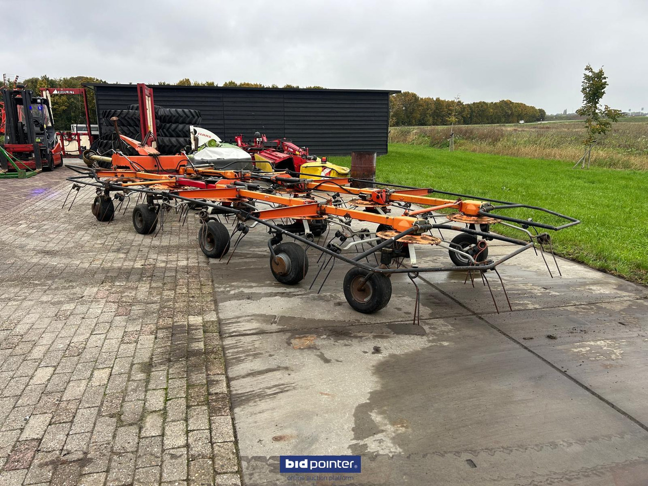 Fella TH1300 Hydro - Tedder/ Menyapu: gambar 4 Fella TH1300 Hydro - Tedder/ Menyapu: gambar 4