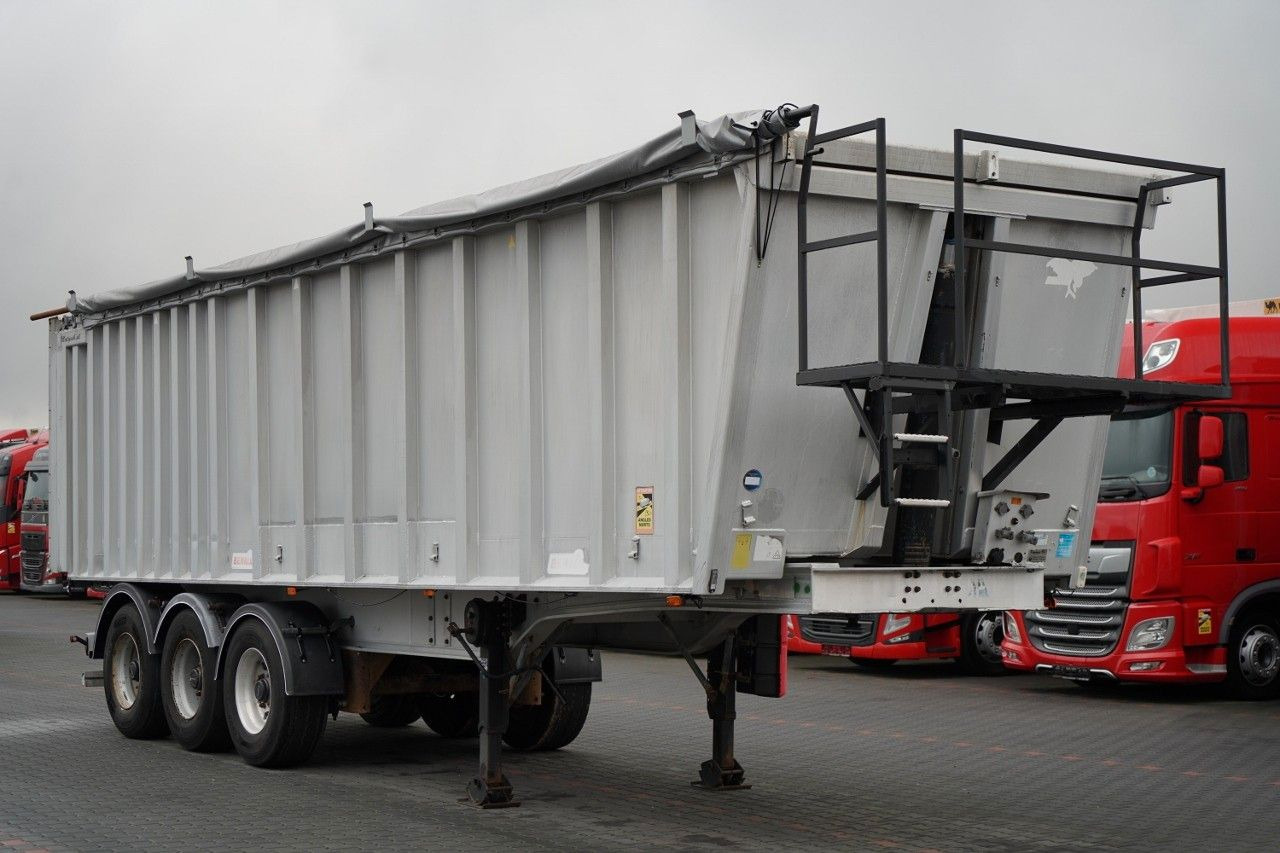 Benalu TIPPER 45 M3/WHOLE ALUMINIUM/5700 KG/FLAP-DOORS - Semi-trailer jungkit: gambar 1 Benalu TIPPER 45 M3/WHOLE ALUMINIUM/5700 KG/FLAP-DOORS - Semi-trailer jungkit: gambar 1