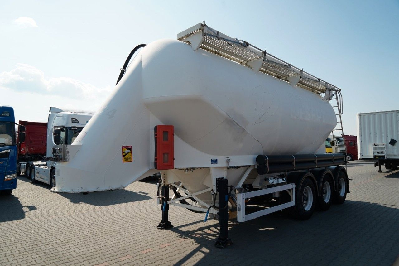 Feldbinder / CEMENTONACZEPA / 3 KOMORY / 36 000 - Semi trailer silo: gambar 4 Feldbinder / CEMENTONACZEPA / 3 KOMORY / 36 000 - Semi trailer silo: gambar 4